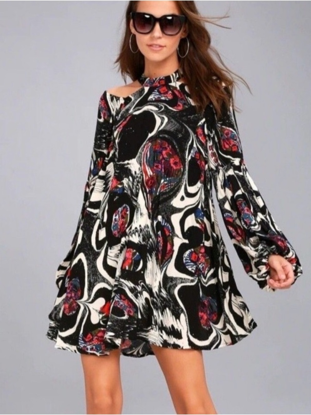 Black & White Abstract Print Tunic with Pops of Red and Purple, sz S